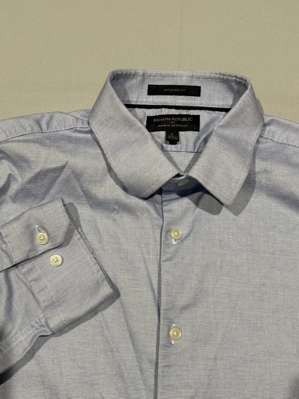 Banana Republic Wrinkle Resistant Untucked Fit Dress Shirt Mens L Blue Stretch